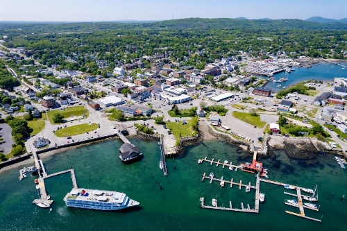 Trade Winds Inn image 3